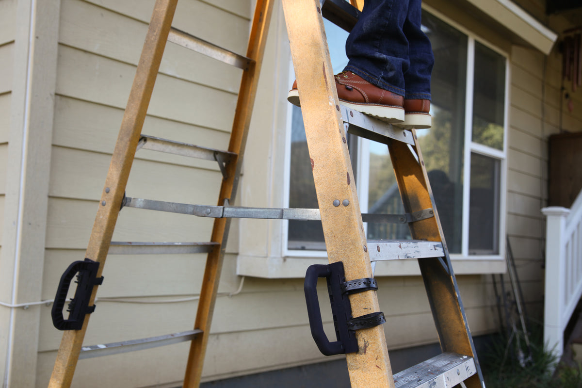Ladder Lugger – Pyramid Ladder Products